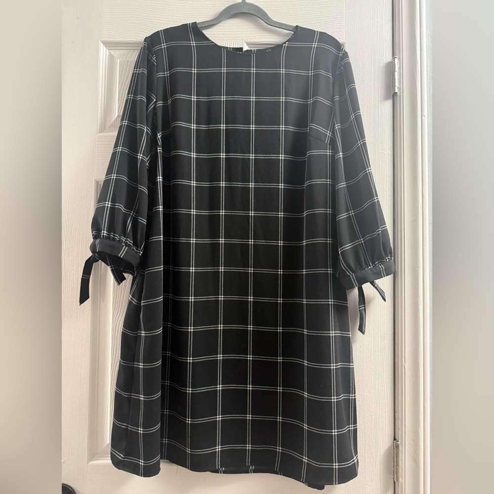 A New Day Black And White Checkered Shift Dress With Tie Sleeves Size XL